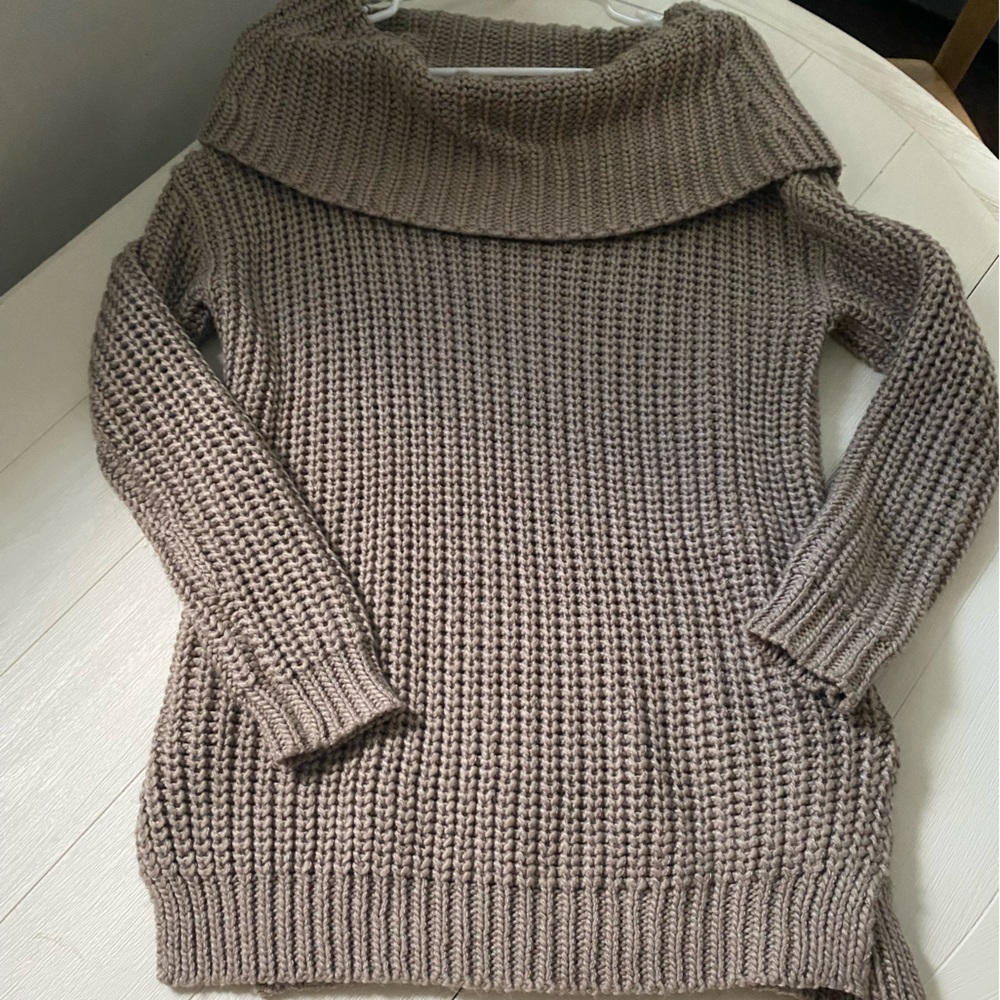 Fashion nova tan off the shoulder sweater. Size medium